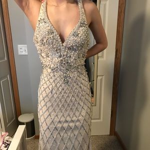 JOVANI prom dress size 00 but fits 0-2
